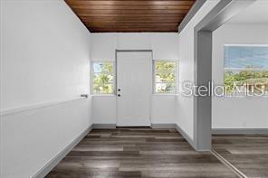 131 W Crystal Ave Property Photo 6