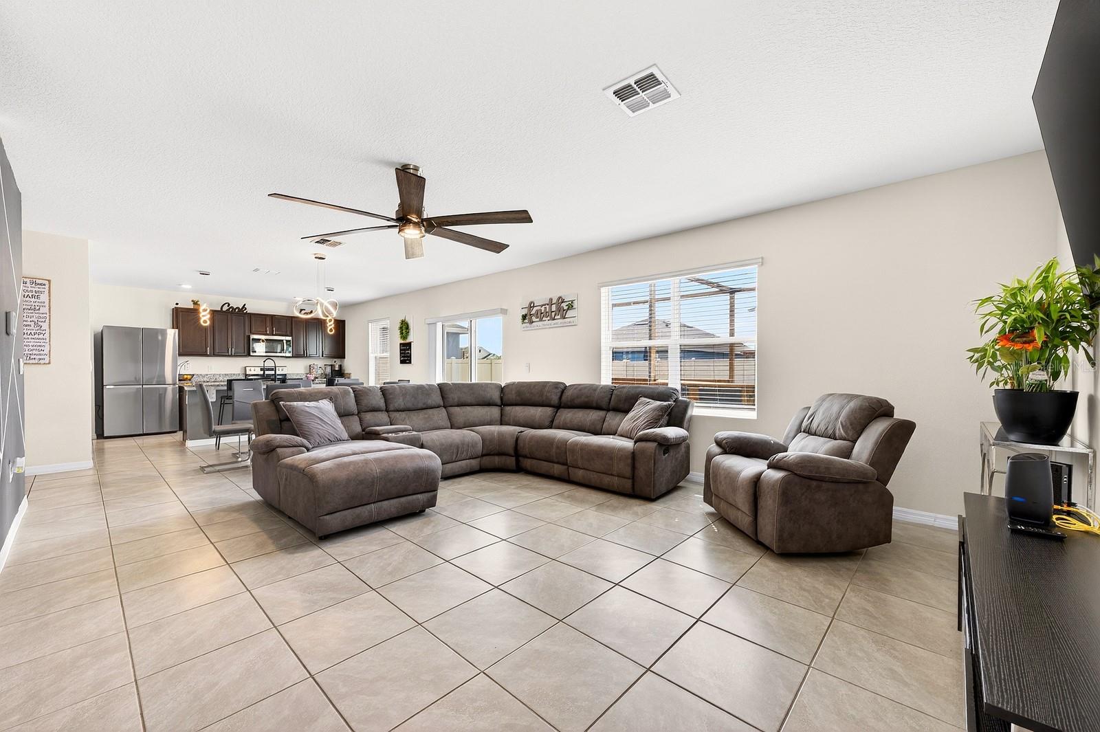 3353 Eastgrove Ter Property Photo 2