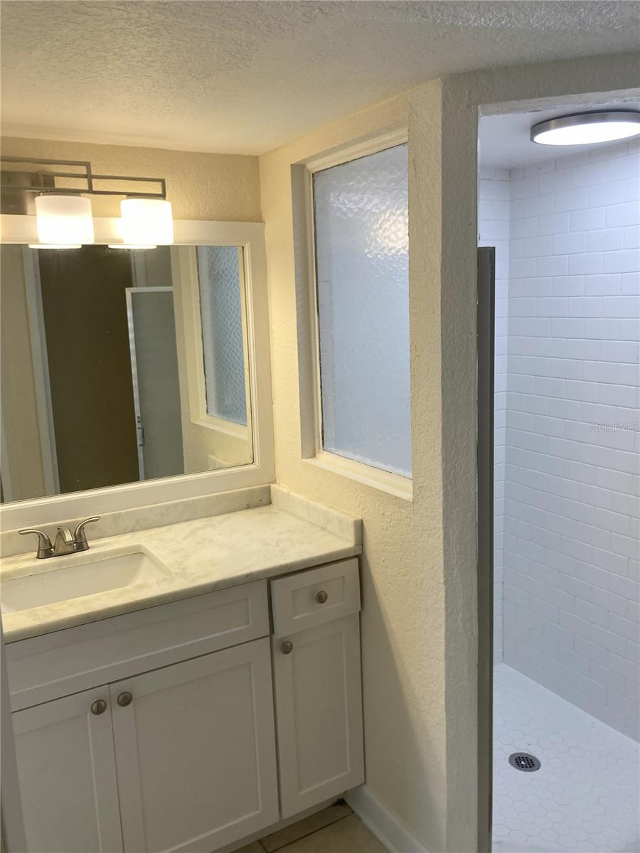 2918 Antique Oaks Cir #25 Property Photo 12