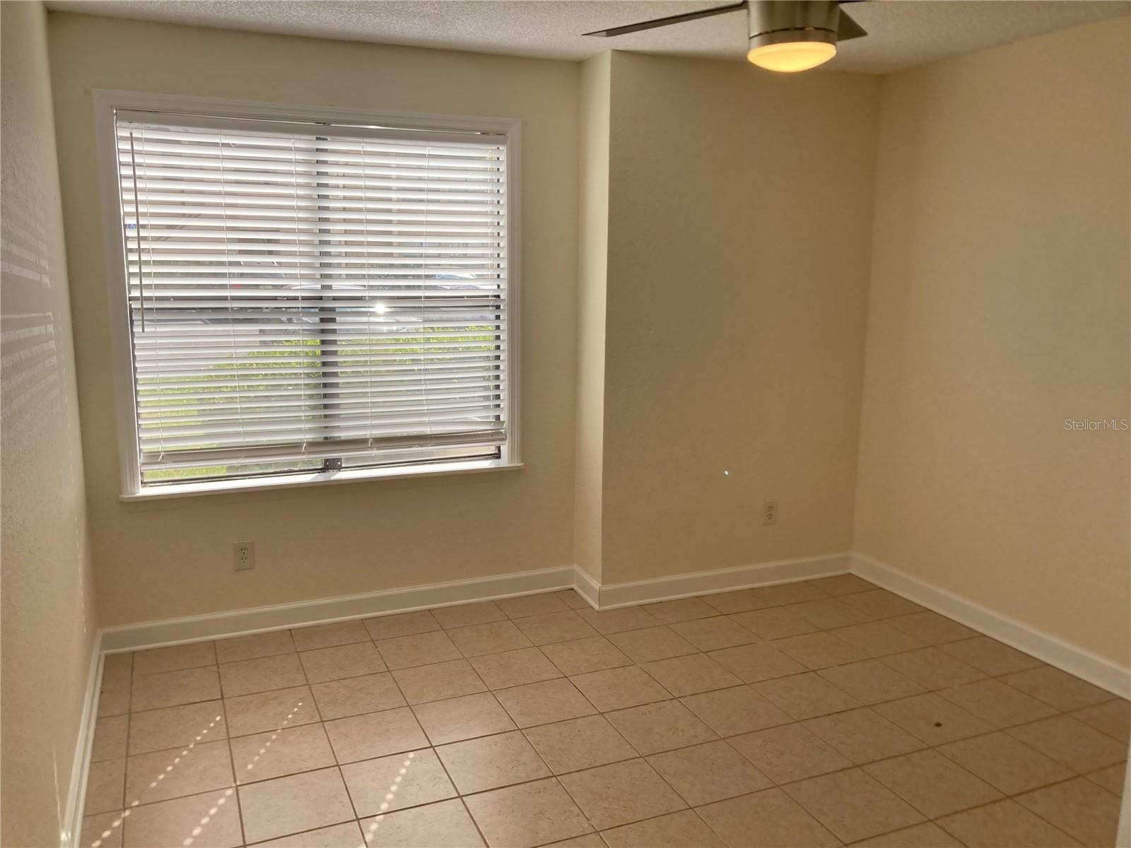 2918 Antique Oaks Cir #25 Property Photo 13