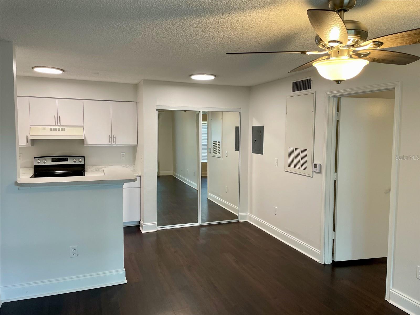 2521 Grassy Point Dr #101 Property Photo 2
