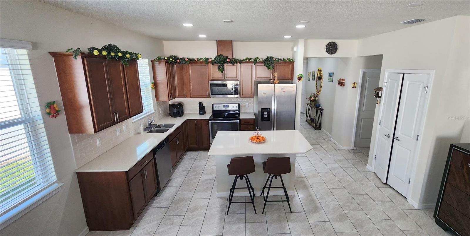 1823 Spring Shower Cir Property Photo 6