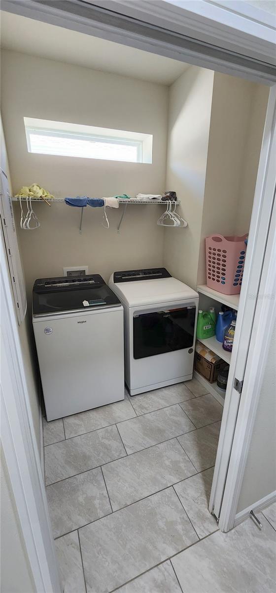 1823 Spring Shower Cir Property Photo 27