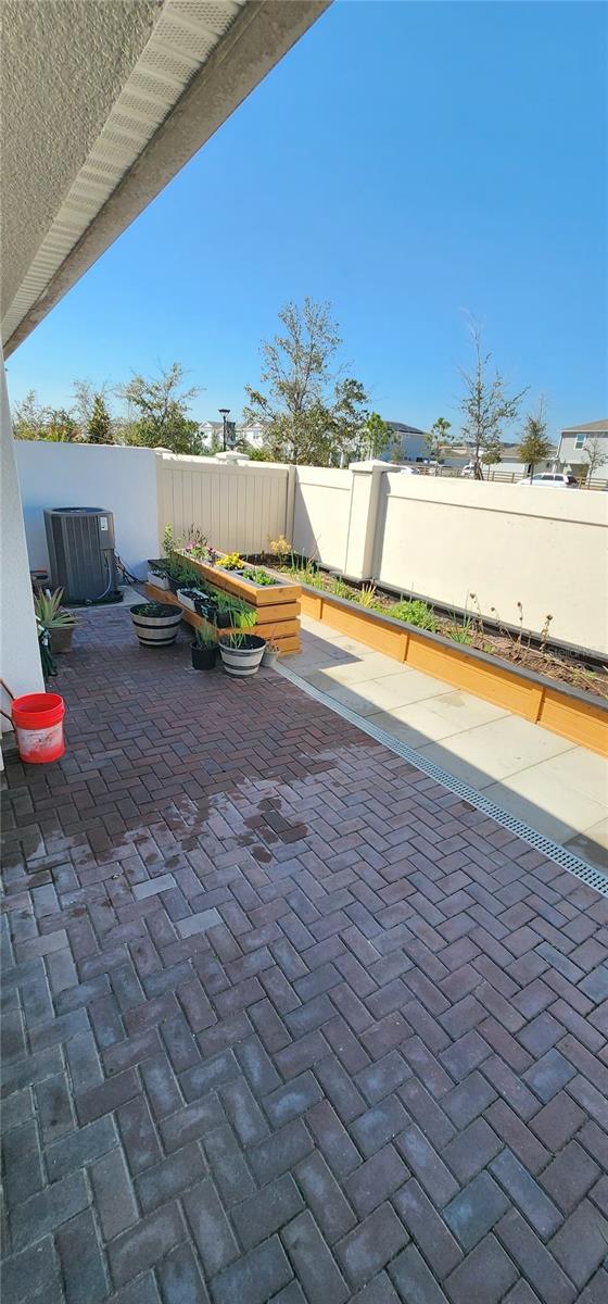1823 Spring Shower Cir Property Photo 36