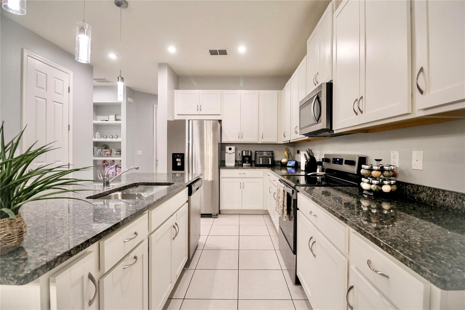 2280 Avian Loop Property Photo 10