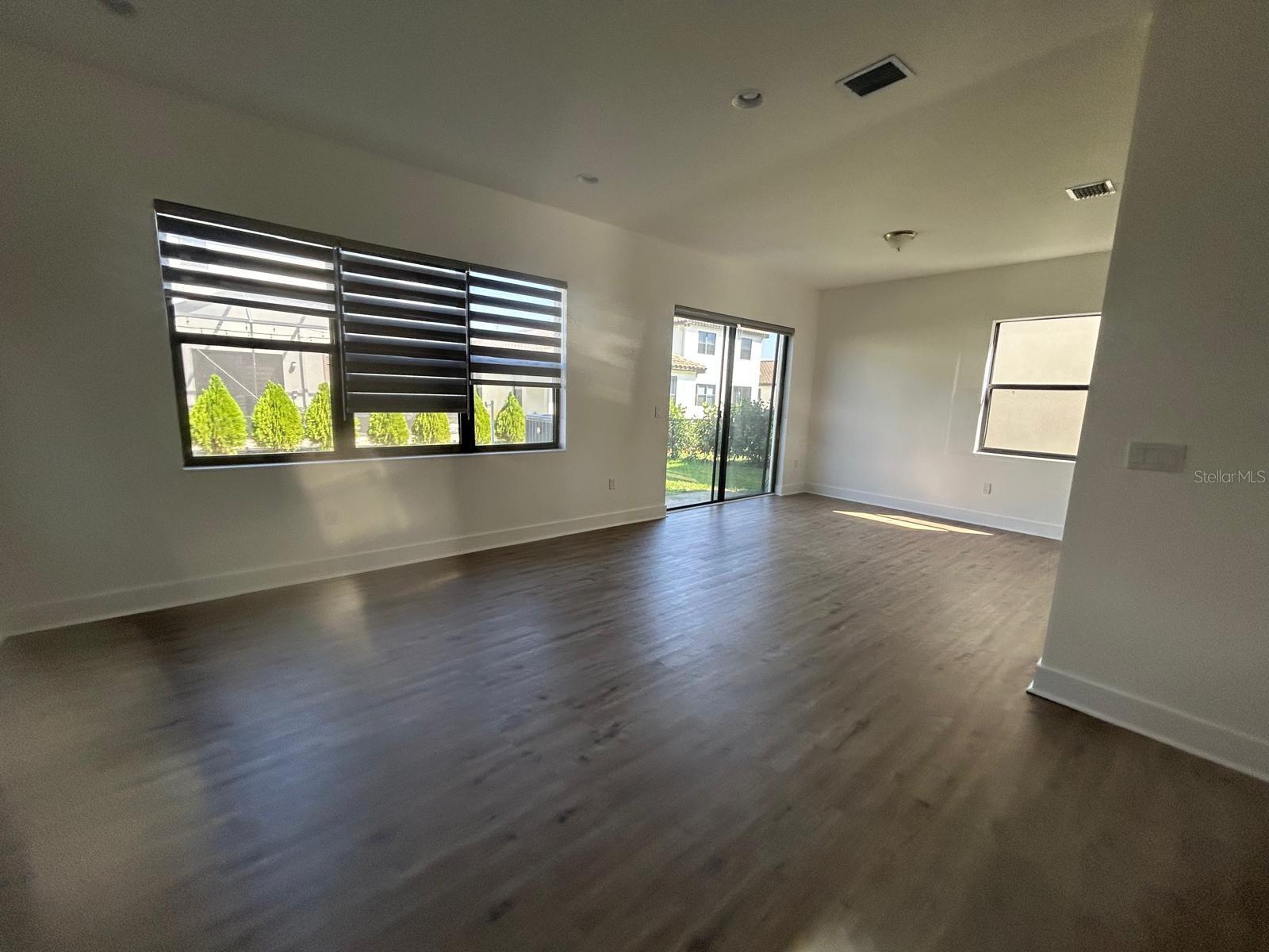 5525 Agostino Way Property Photo 4