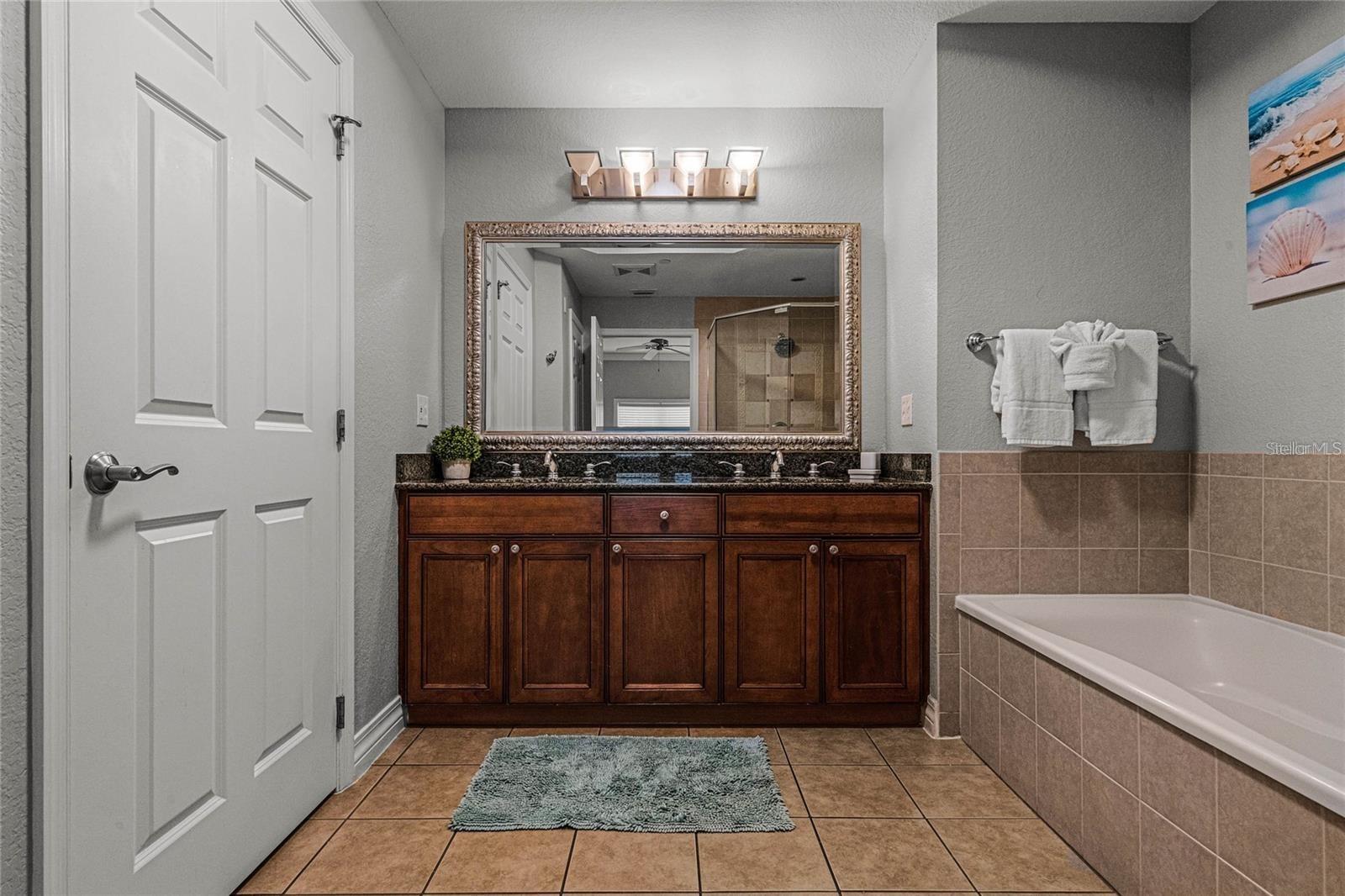 1102 Sunset View Cir #204 Property Photo 16