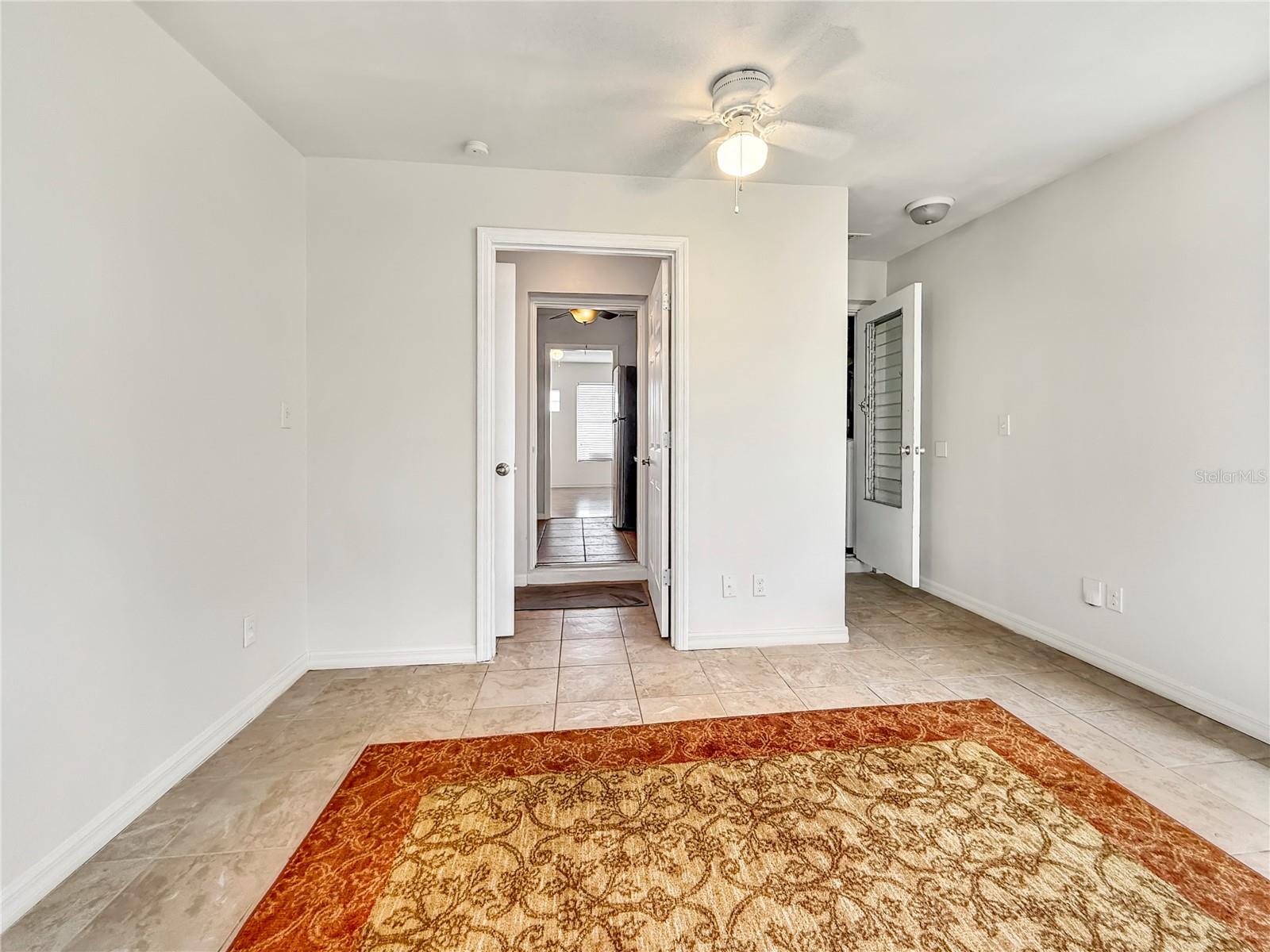 889 W Village Dr Property Photo 12