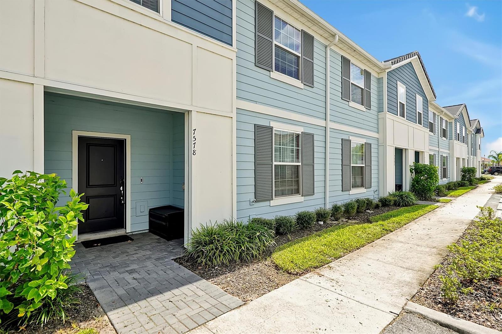 7578 Oak Spring Ln Property Photo 2