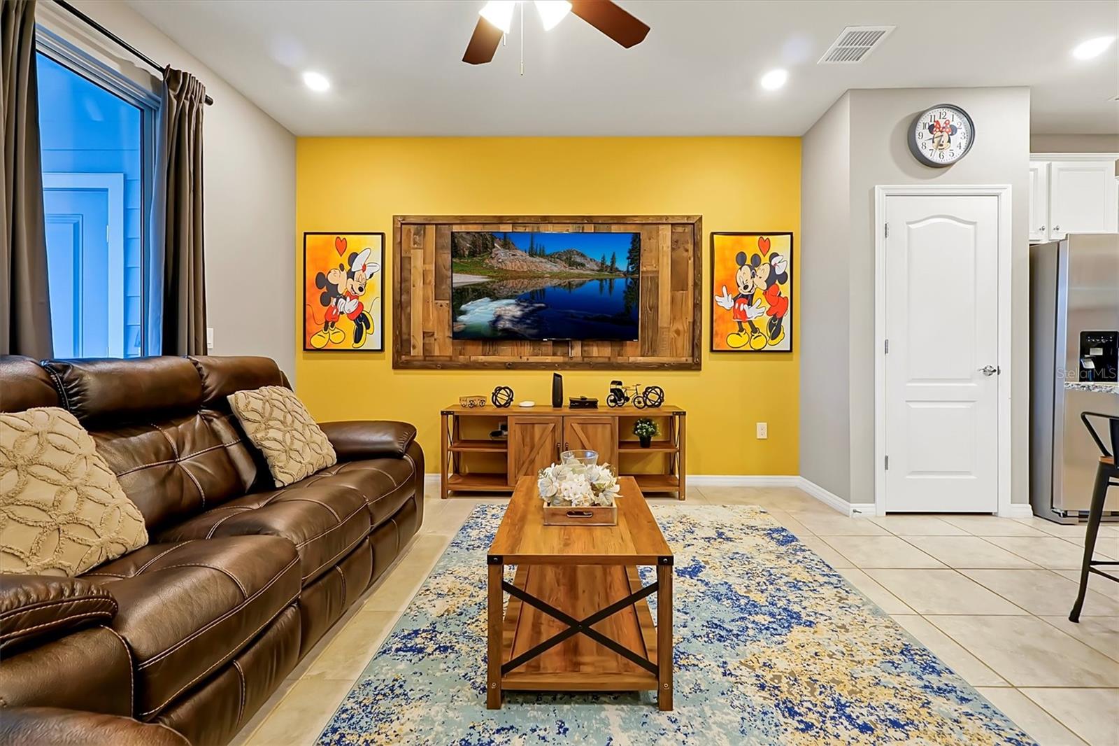 7578 Oak Spring Ln Property Photo 5