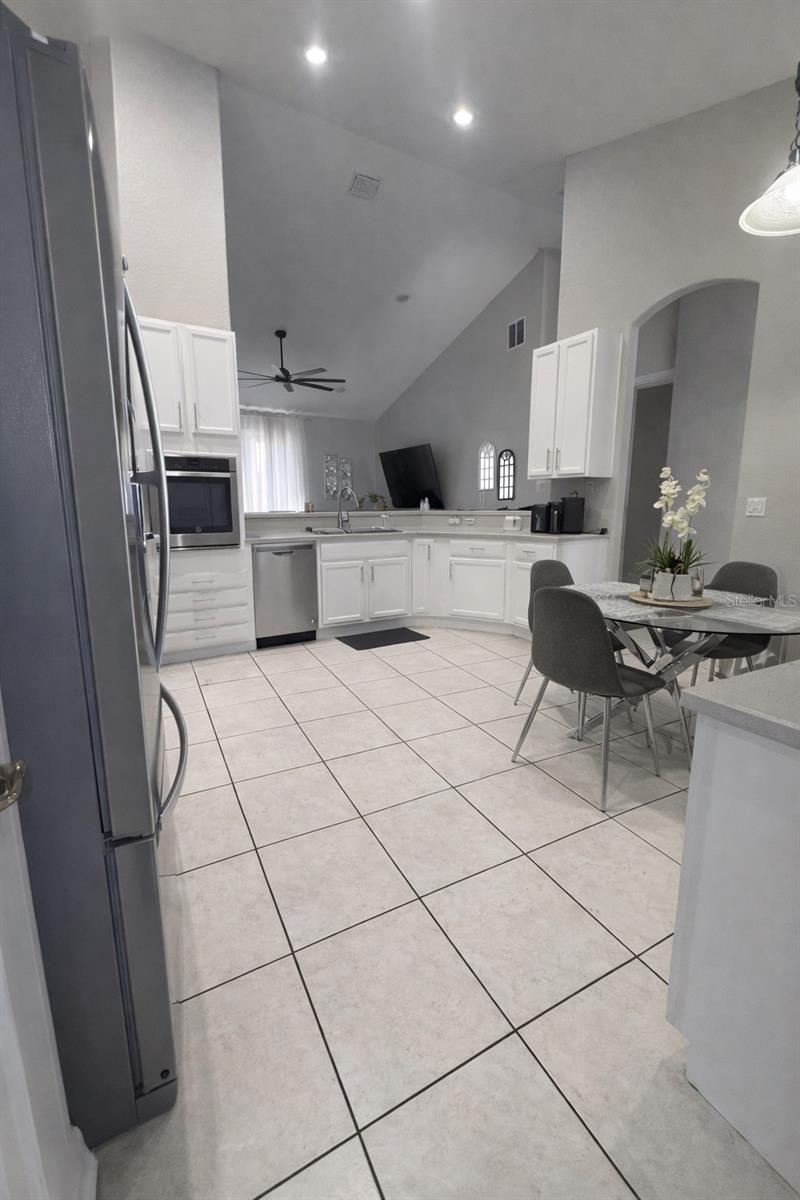 2240 Bagdad Ave Property Photo 5