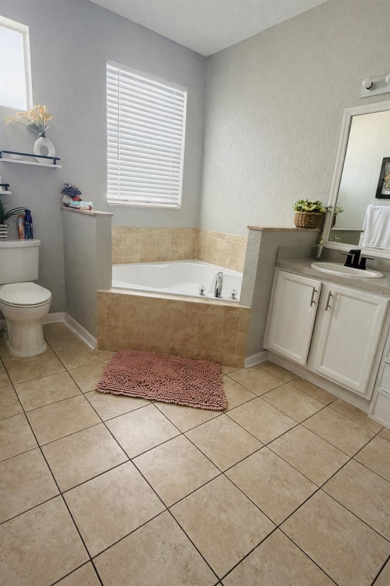 2240 Bagdad Ave Property Photo 9