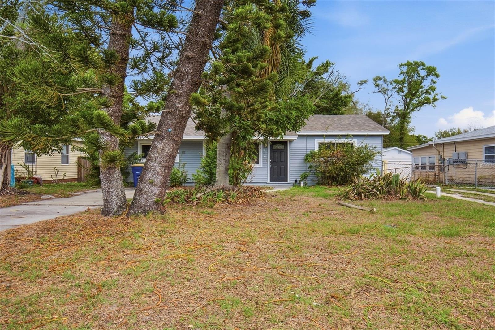 1477 S Prescott Ave Property Photo 1