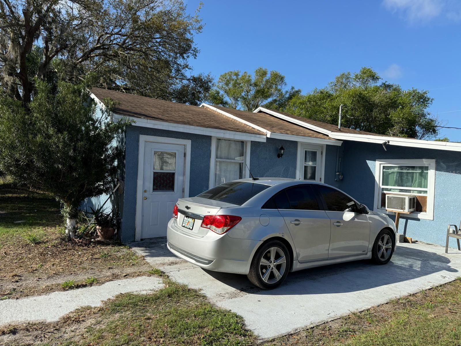414 SPRING AVE