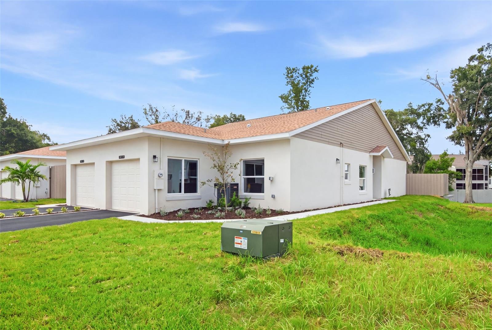 1411 Oak Pl #a Property Photo 2