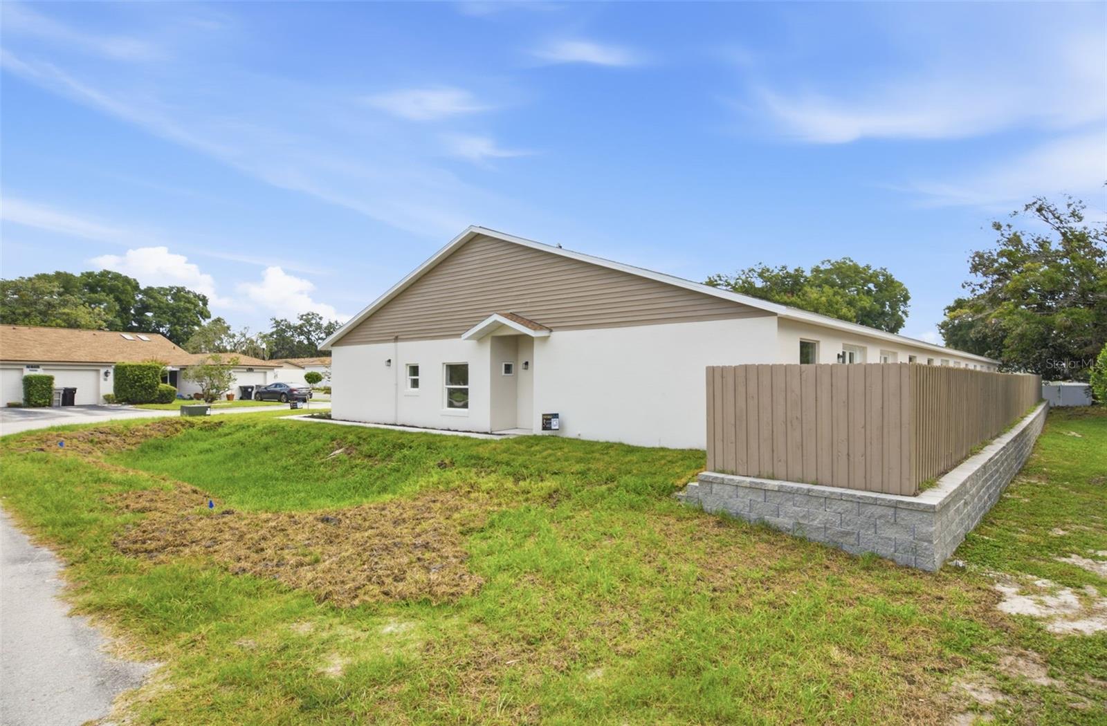 1411 Oak Pl #a Property Photo 3
