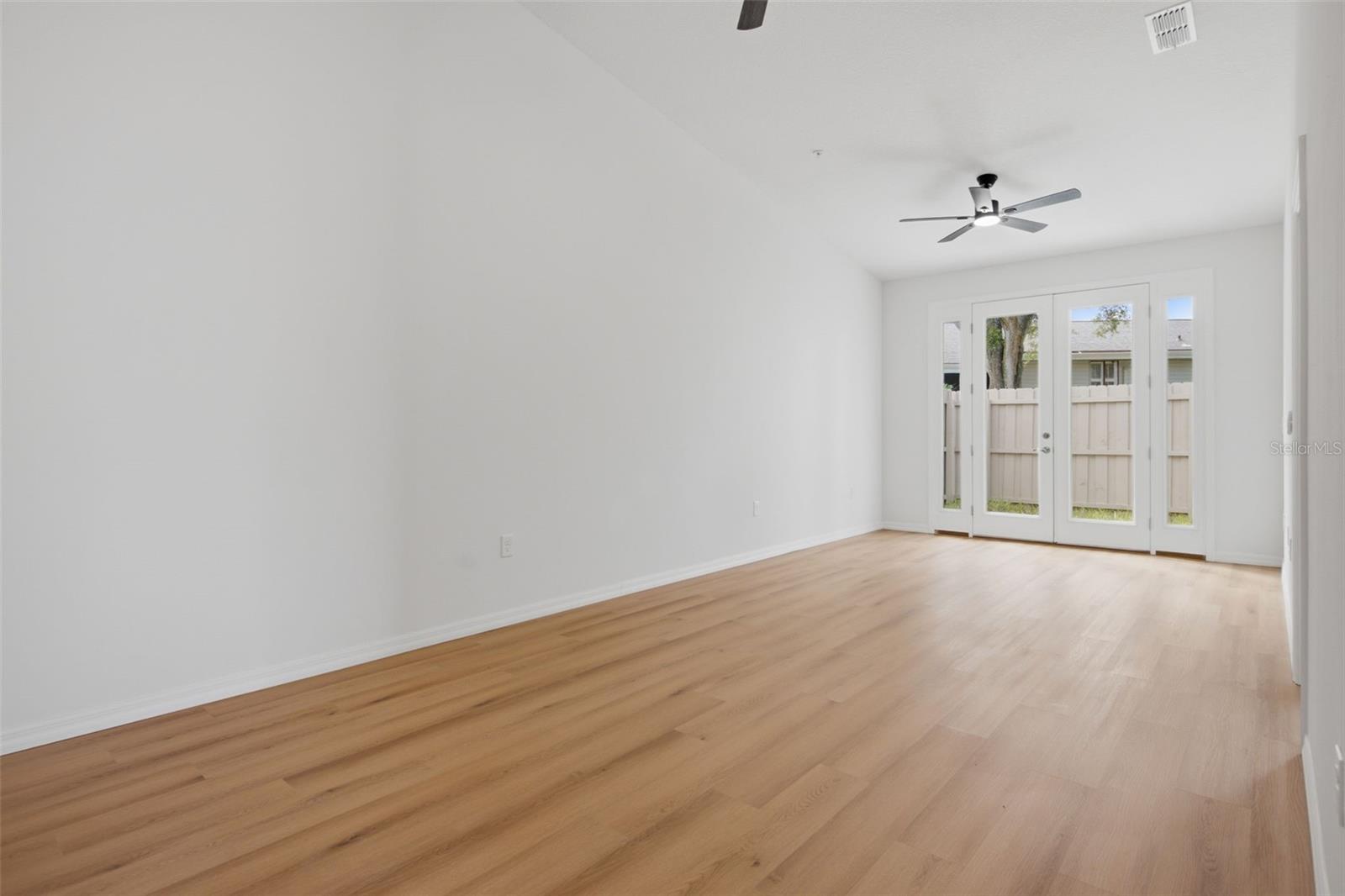 1411 Oak Pl #a Property Photo 4