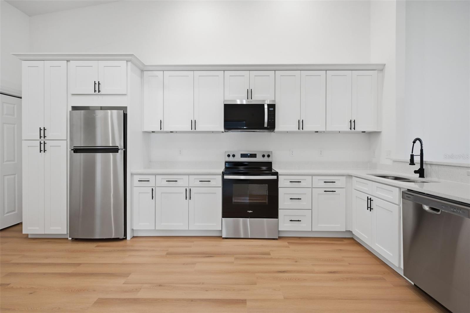 1411 Oak Pl #a Property Photo 5