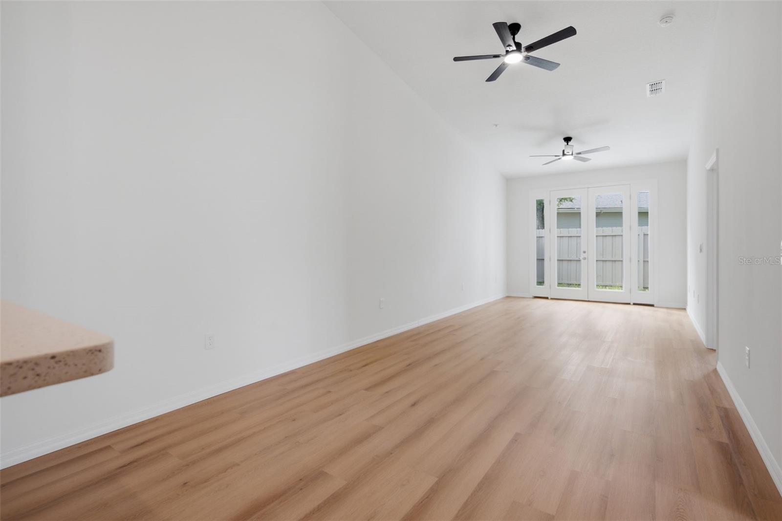 1411 Oak Pl #a Property Photo 8