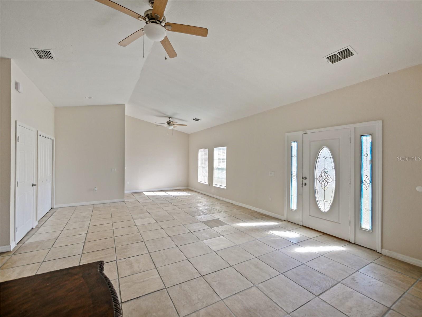 4901 Balboa Dr Property Photo 7