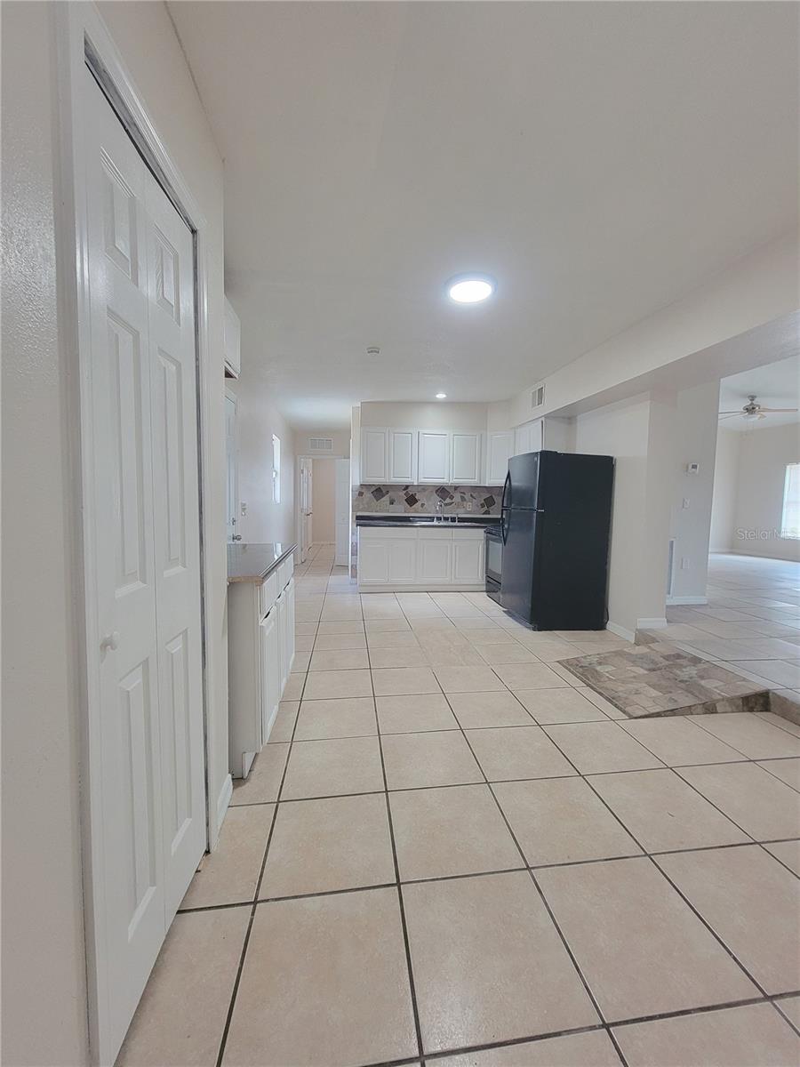 4901 Balboa Dr Property Photo 9