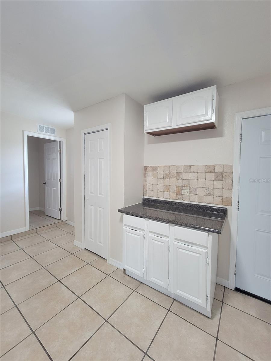 4901 Balboa Dr Property Photo 12