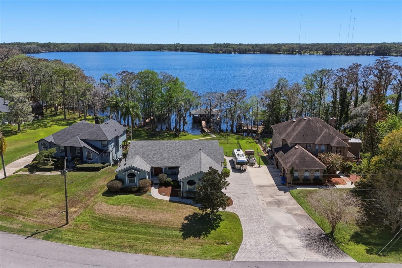 834 Millshore Dr Property Photo 1