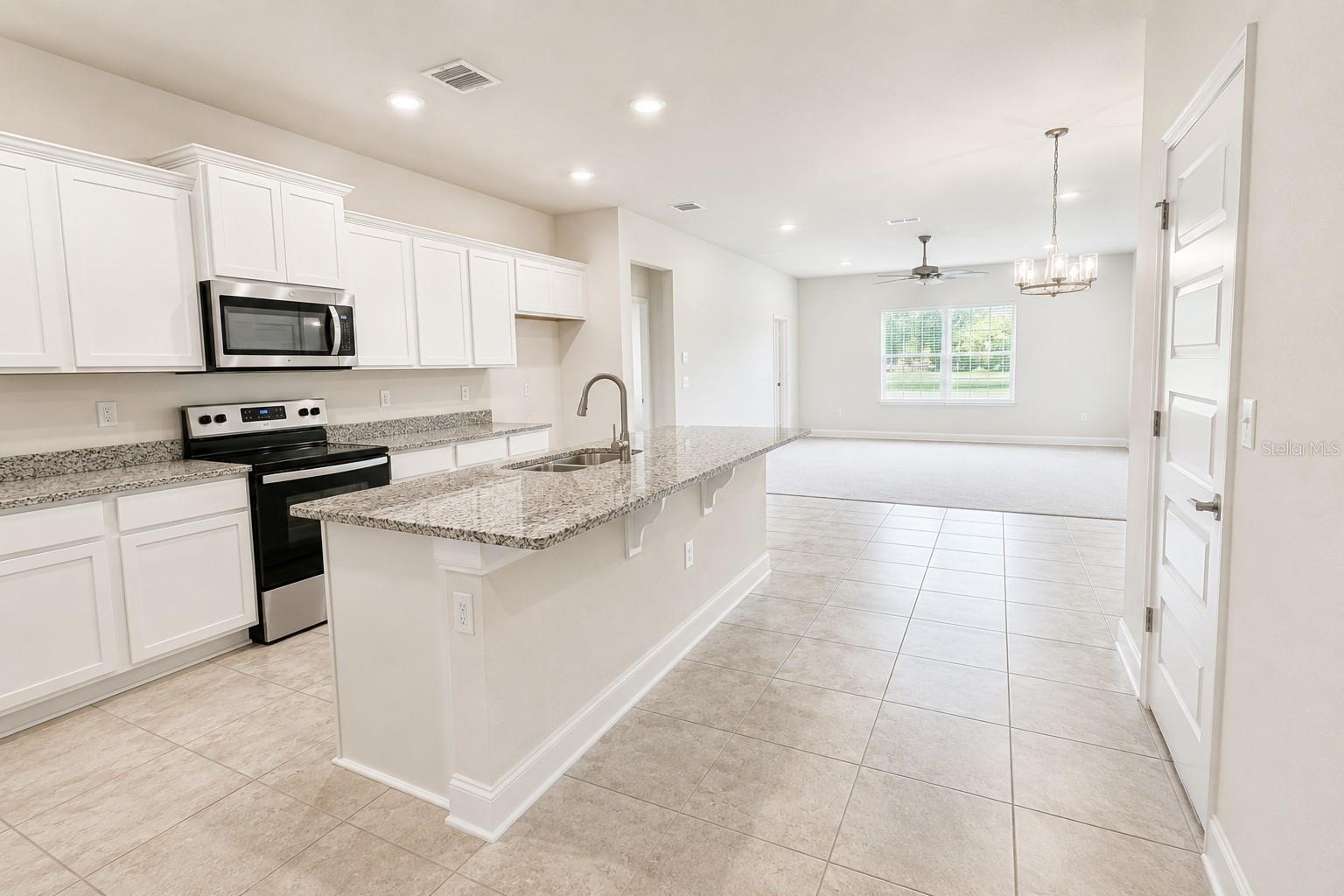 3645 Briarlynne Way Property Photo 4