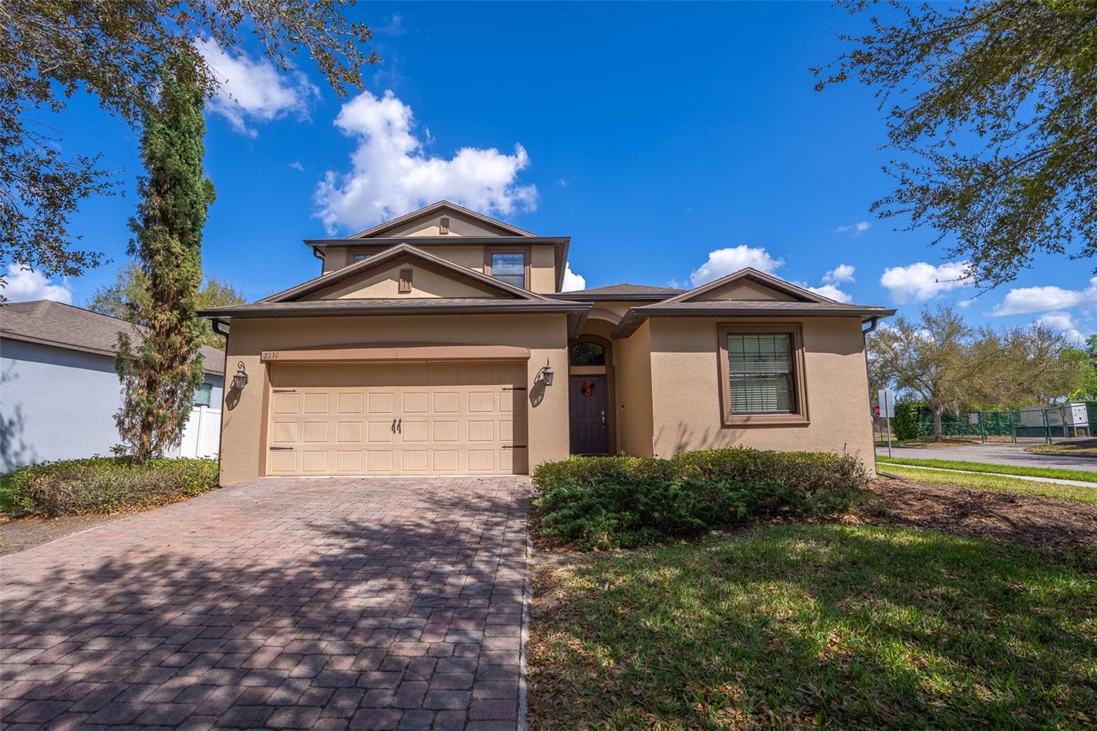 2230 Romanum Dr Property Photo 1