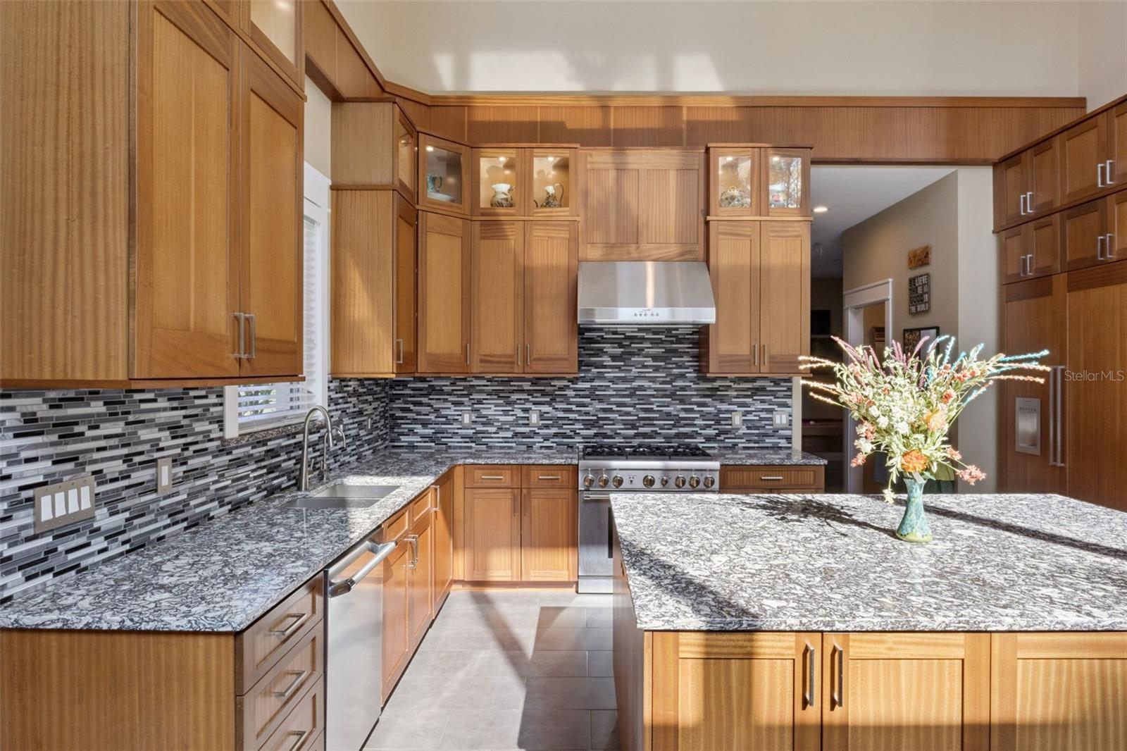 15503 Trotting Horse Ln Property Photo 8
