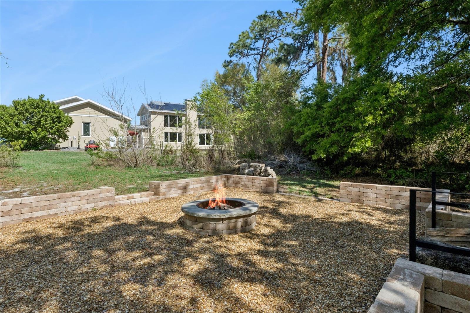 15503 Trotting Horse Ln Property Photo 32