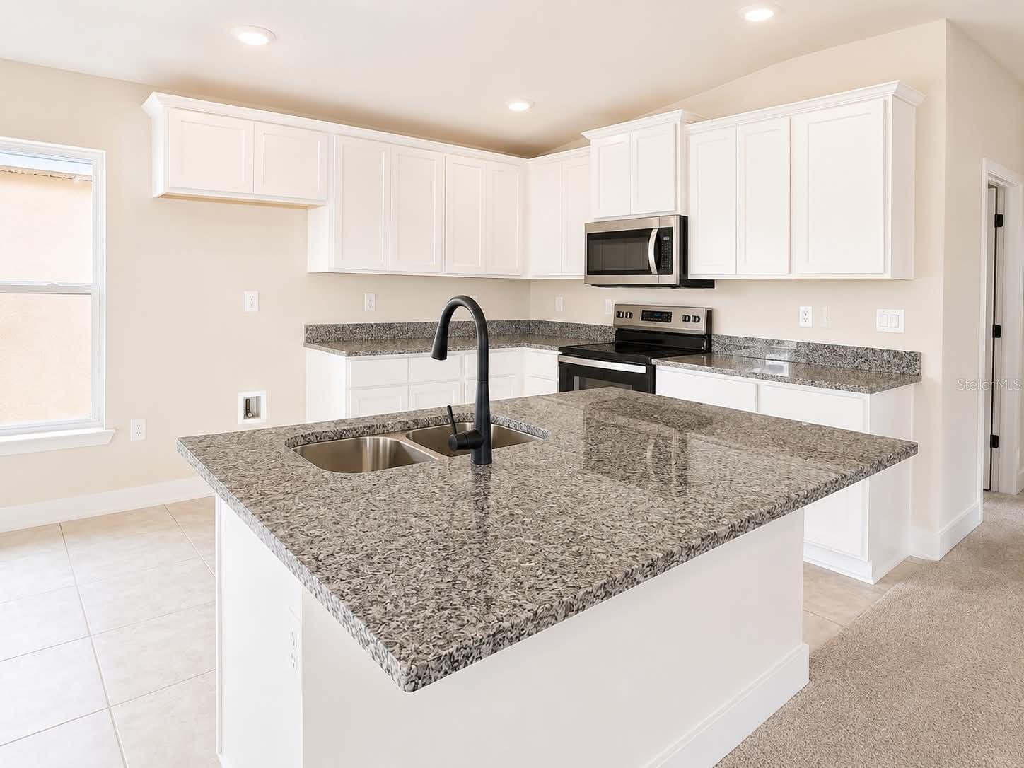 7631 Bent Tree Loop Property Photo 7
