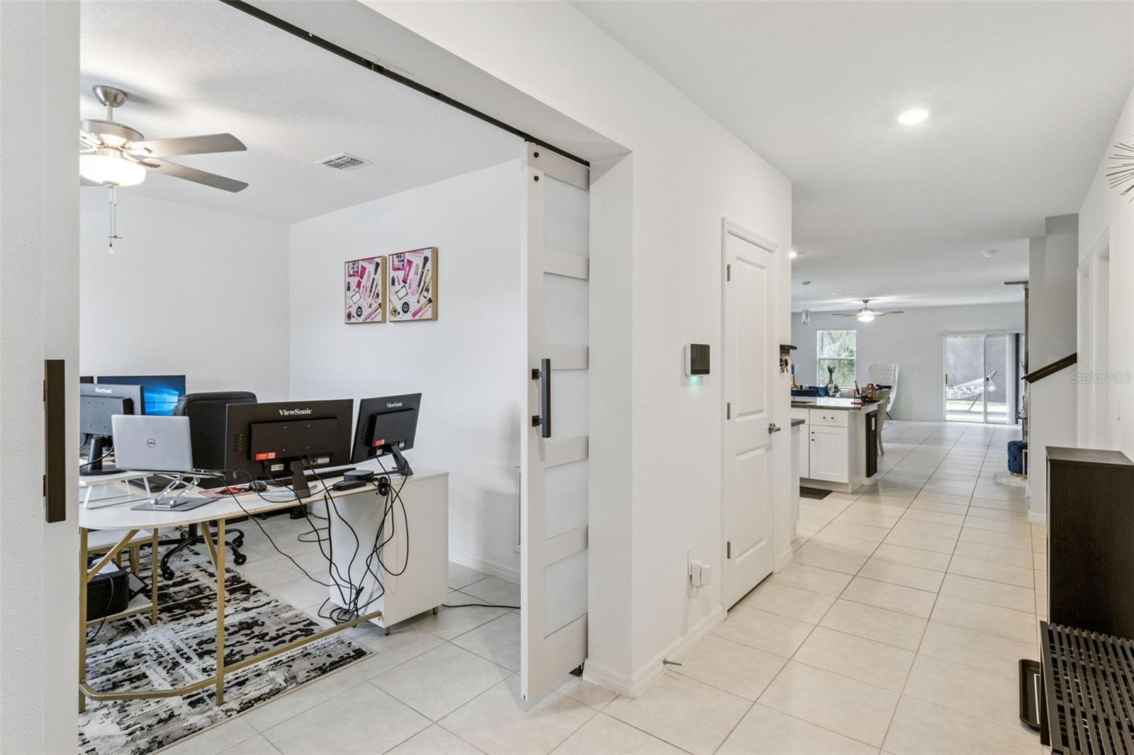 1814 Red Loop Property Photo 7