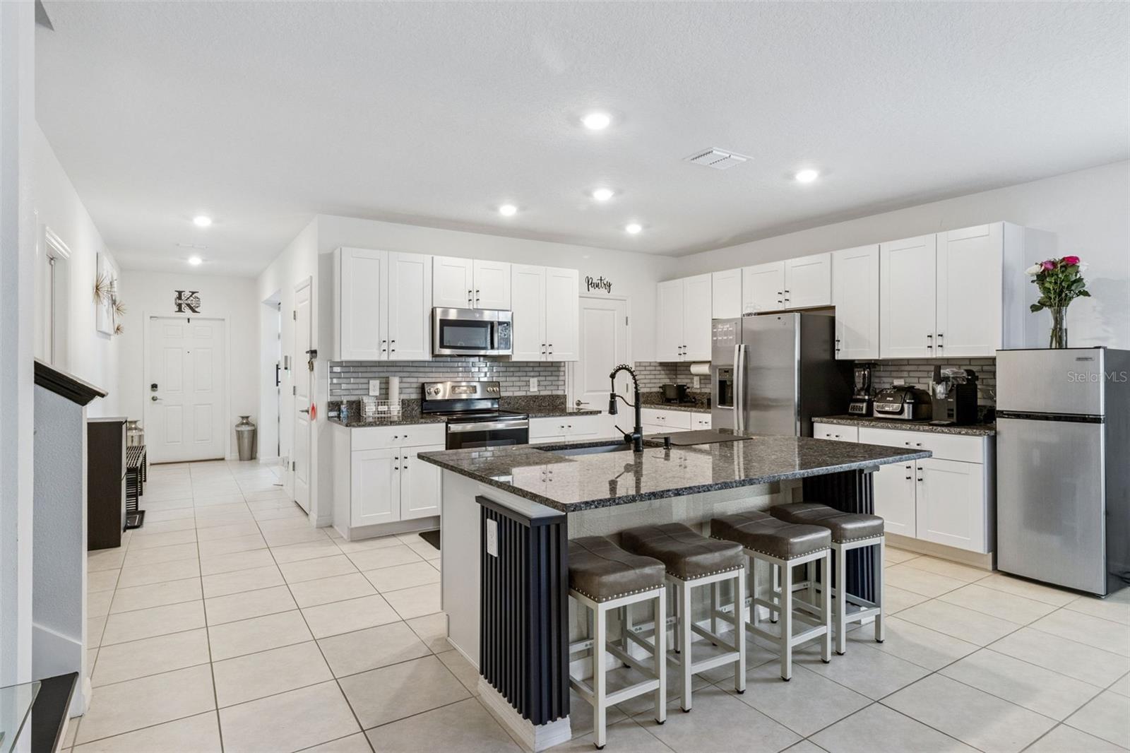 1814 Red Loop Property Photo 18