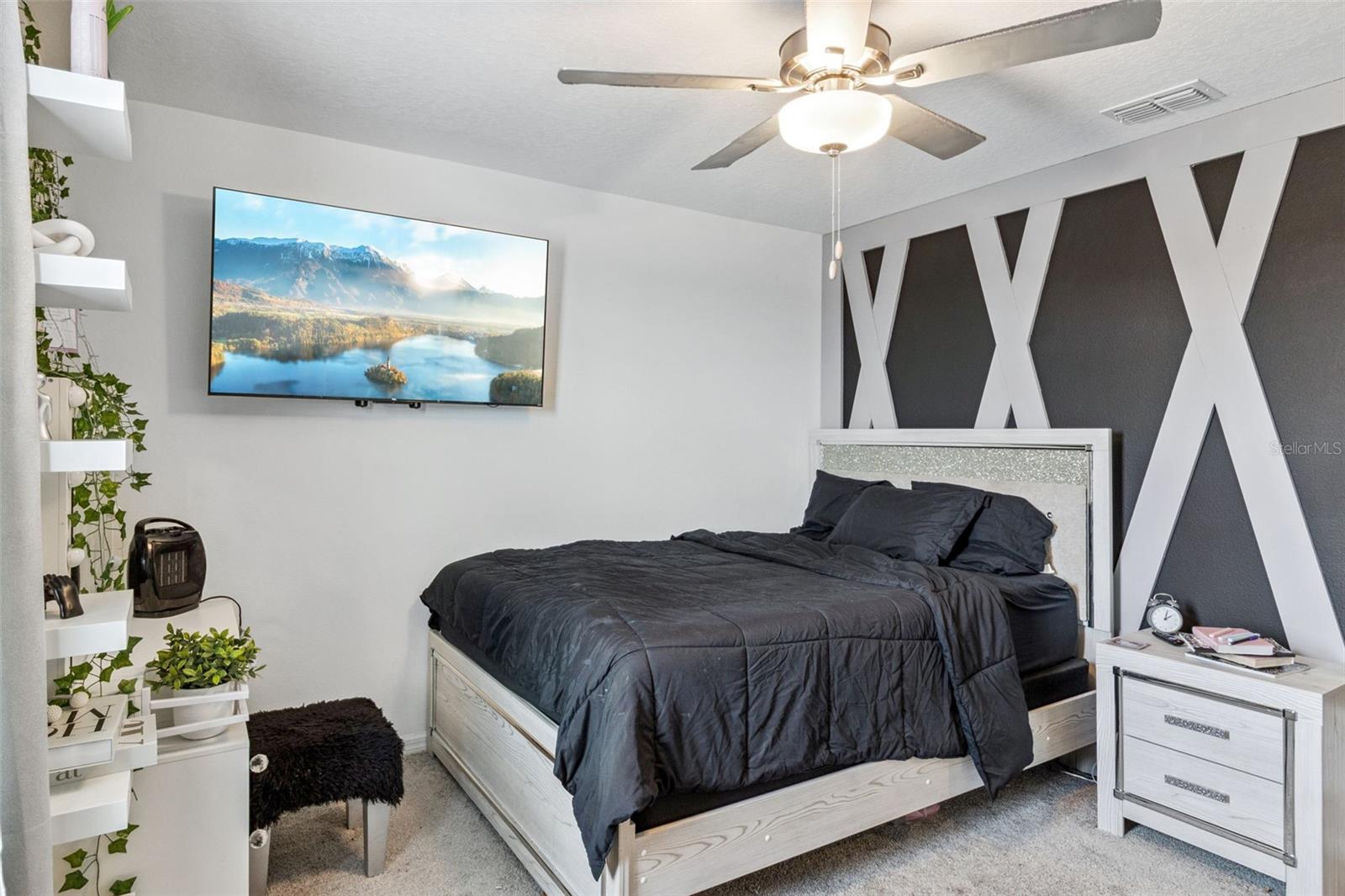 1814 Red Loop Property Photo 35