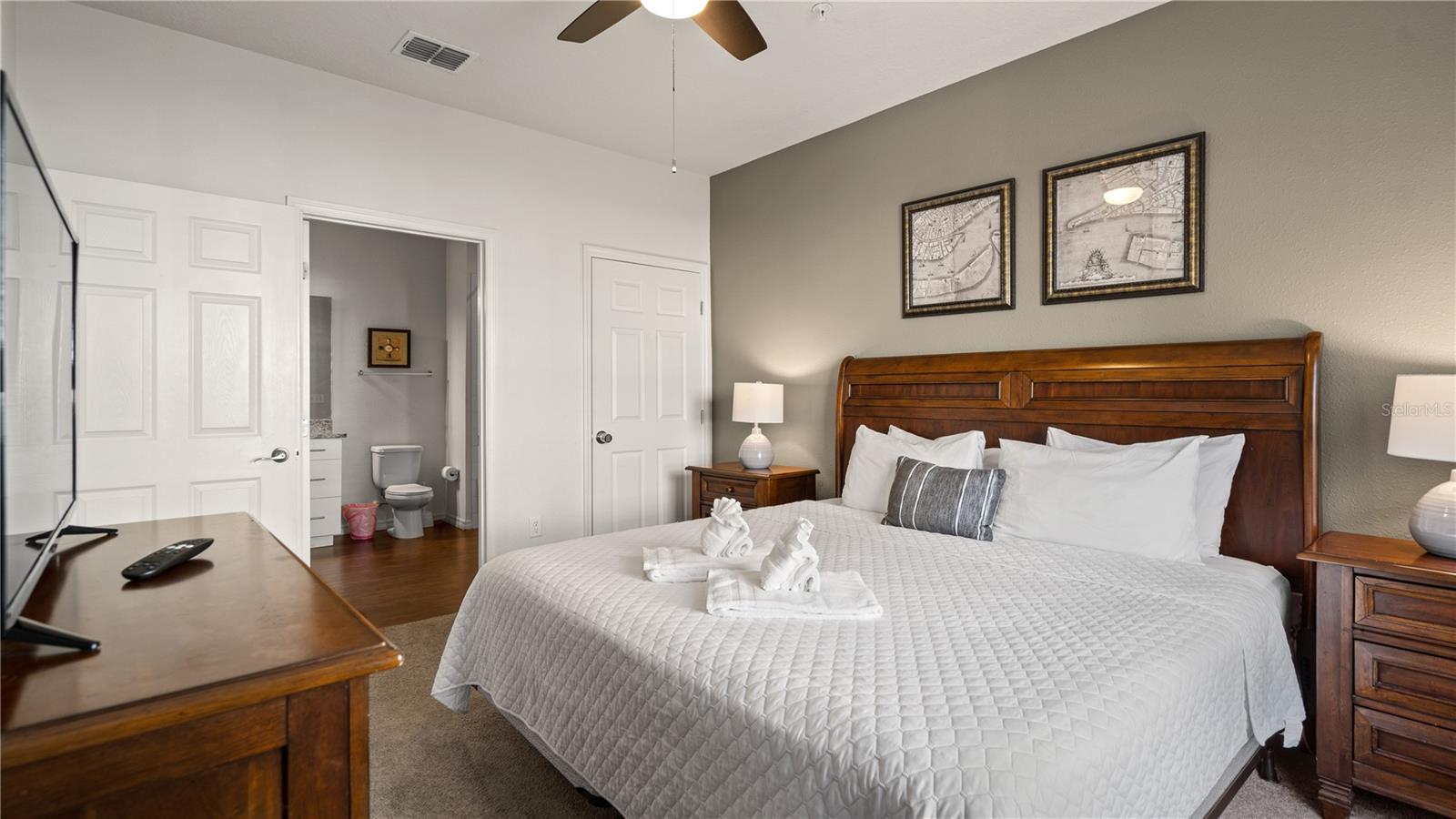 5350 Diplomat Ct #104 Property Photo 18