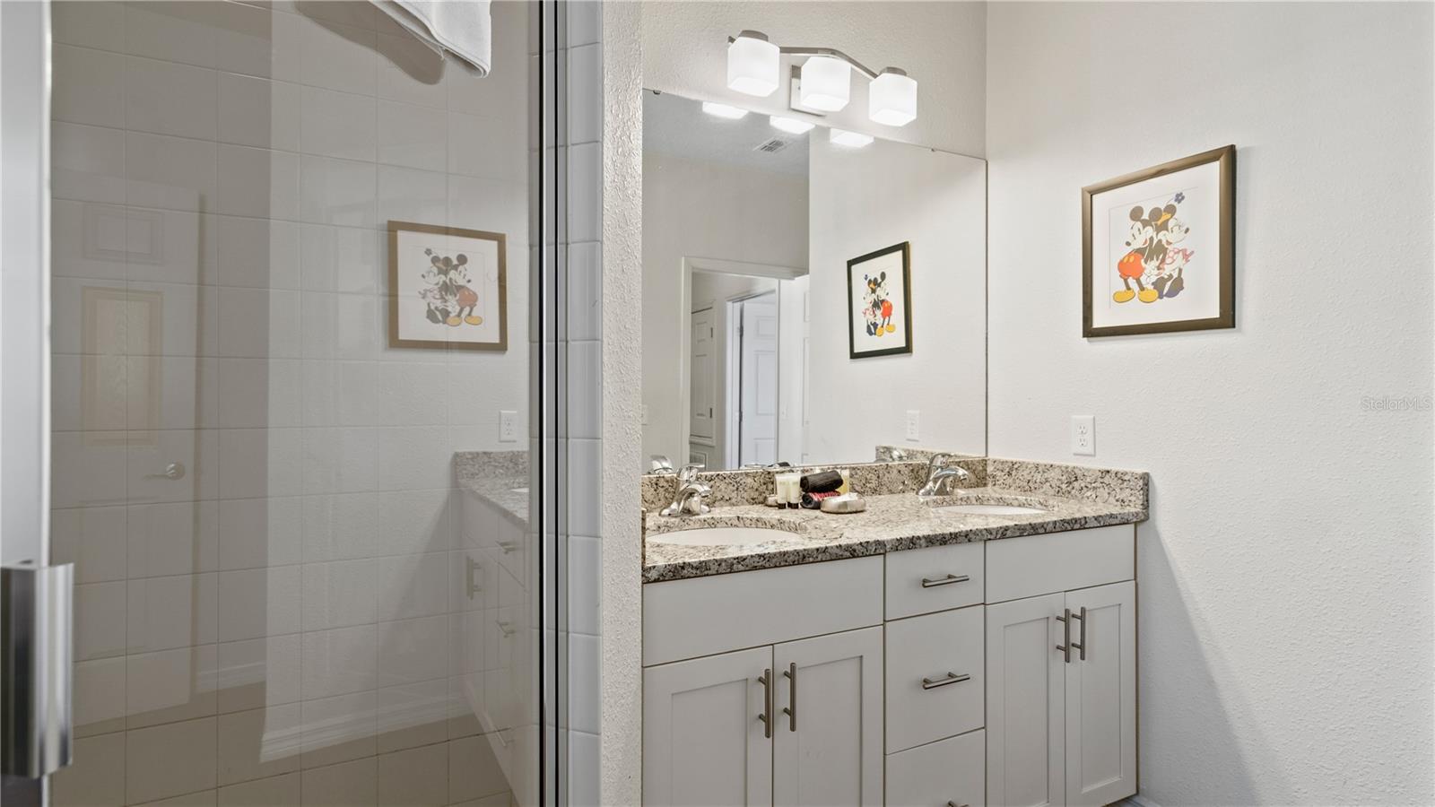 5350 Diplomat Ct #104 Property Photo 22