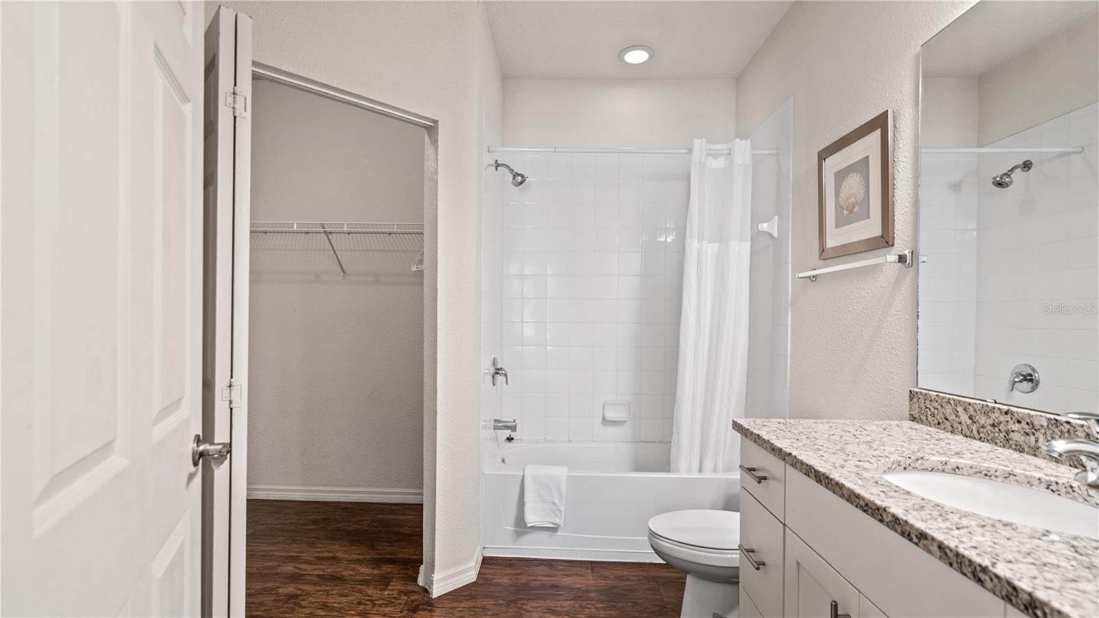 5350 Diplomat Ct #104 Property Photo 31