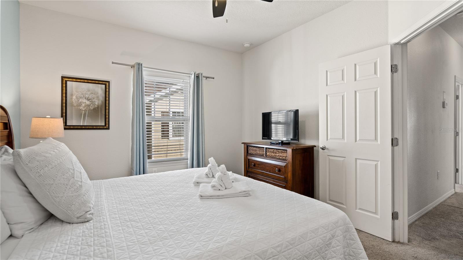 5350 Diplomat Ct #104 Property Photo 33
