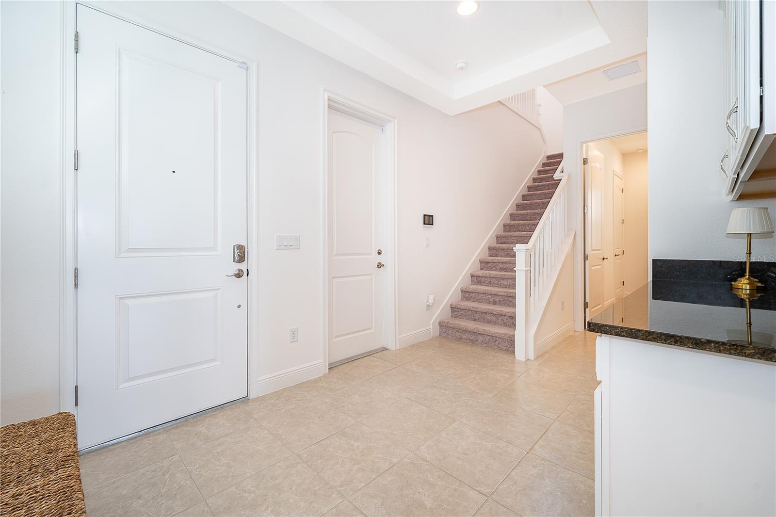 8124 Mabury Ln Property Photo 5