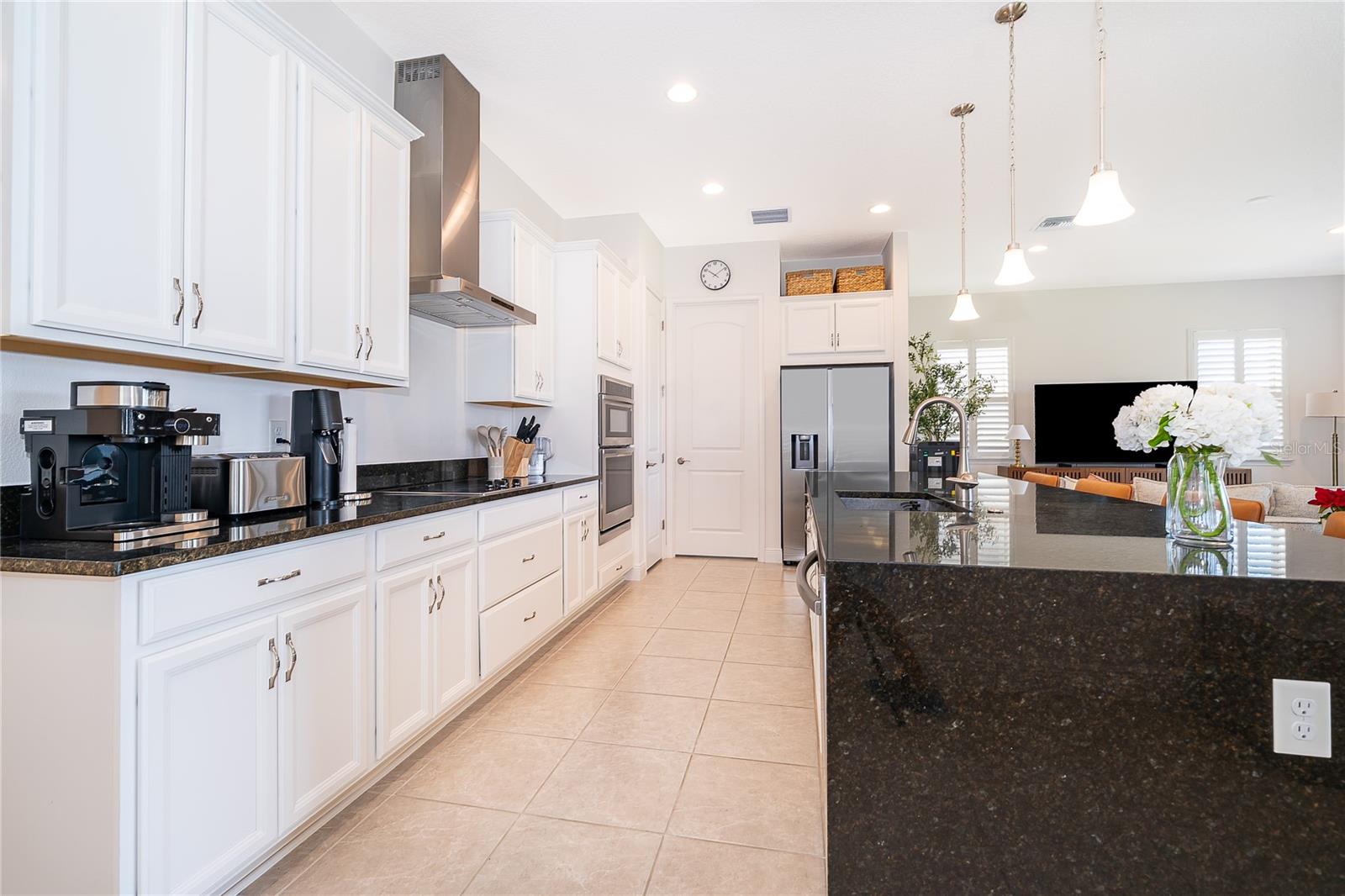 8124 Mabury Ln Property Photo 8