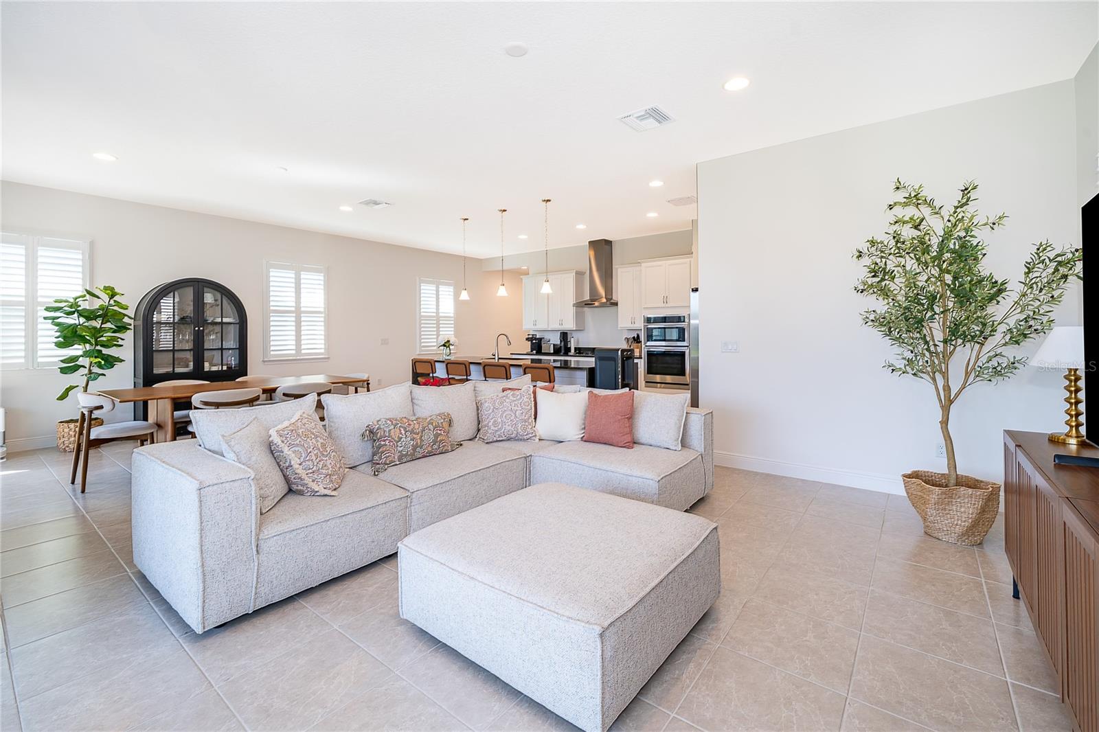 8124 Mabury Ln Property Photo 15