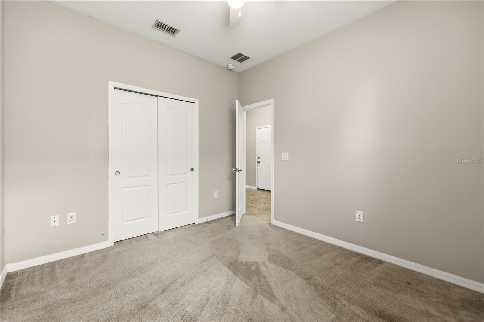 215 Lakeshore Dr Property Photo 21