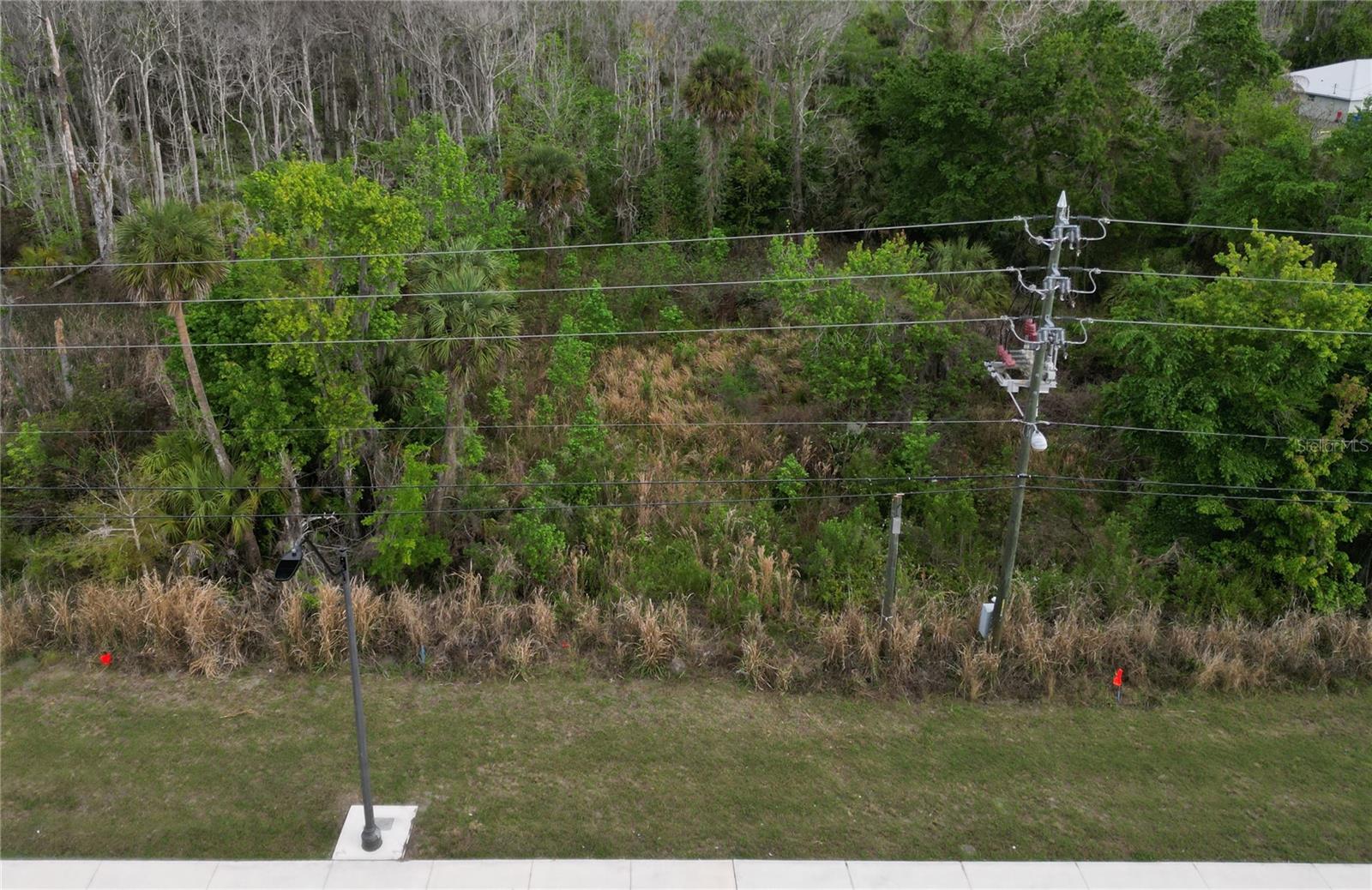 E Broadway St Property Photo 8