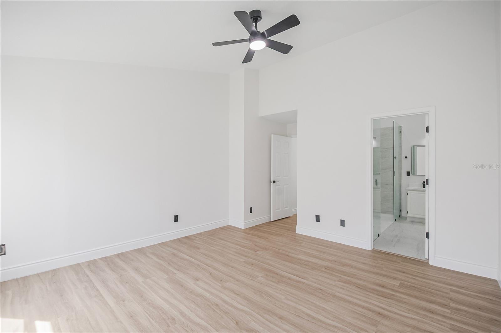 808 White Ivey Ct Property Photo 32