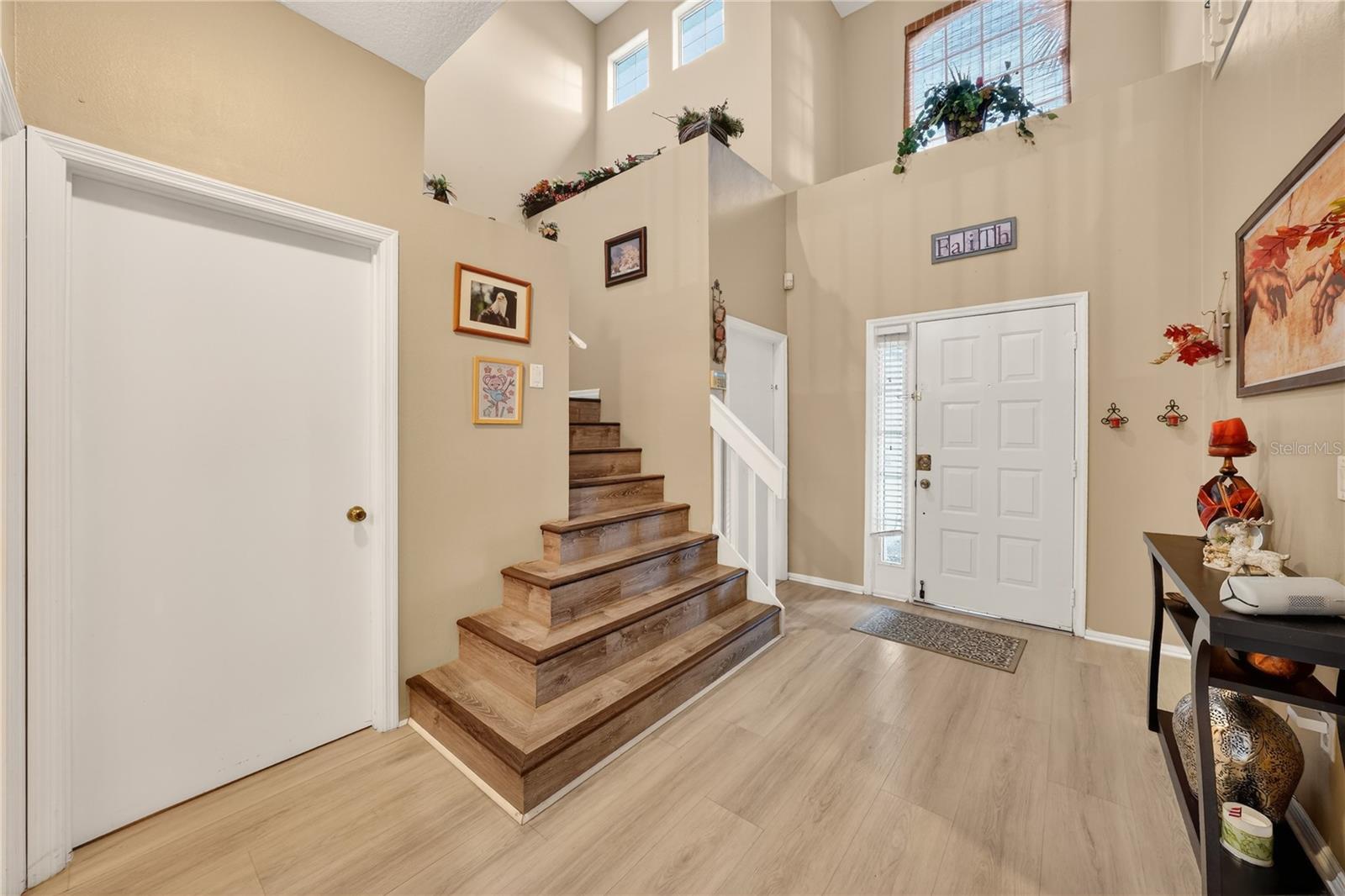 13230 Meadowfield Dr Property Photo 5