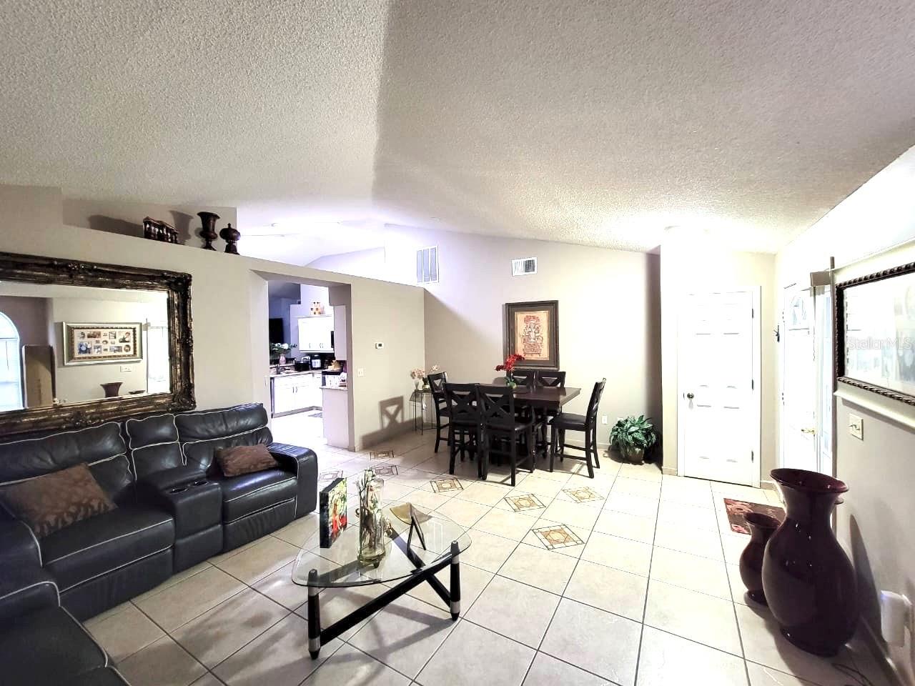 1946 Excalibur Dr Property Photo 6