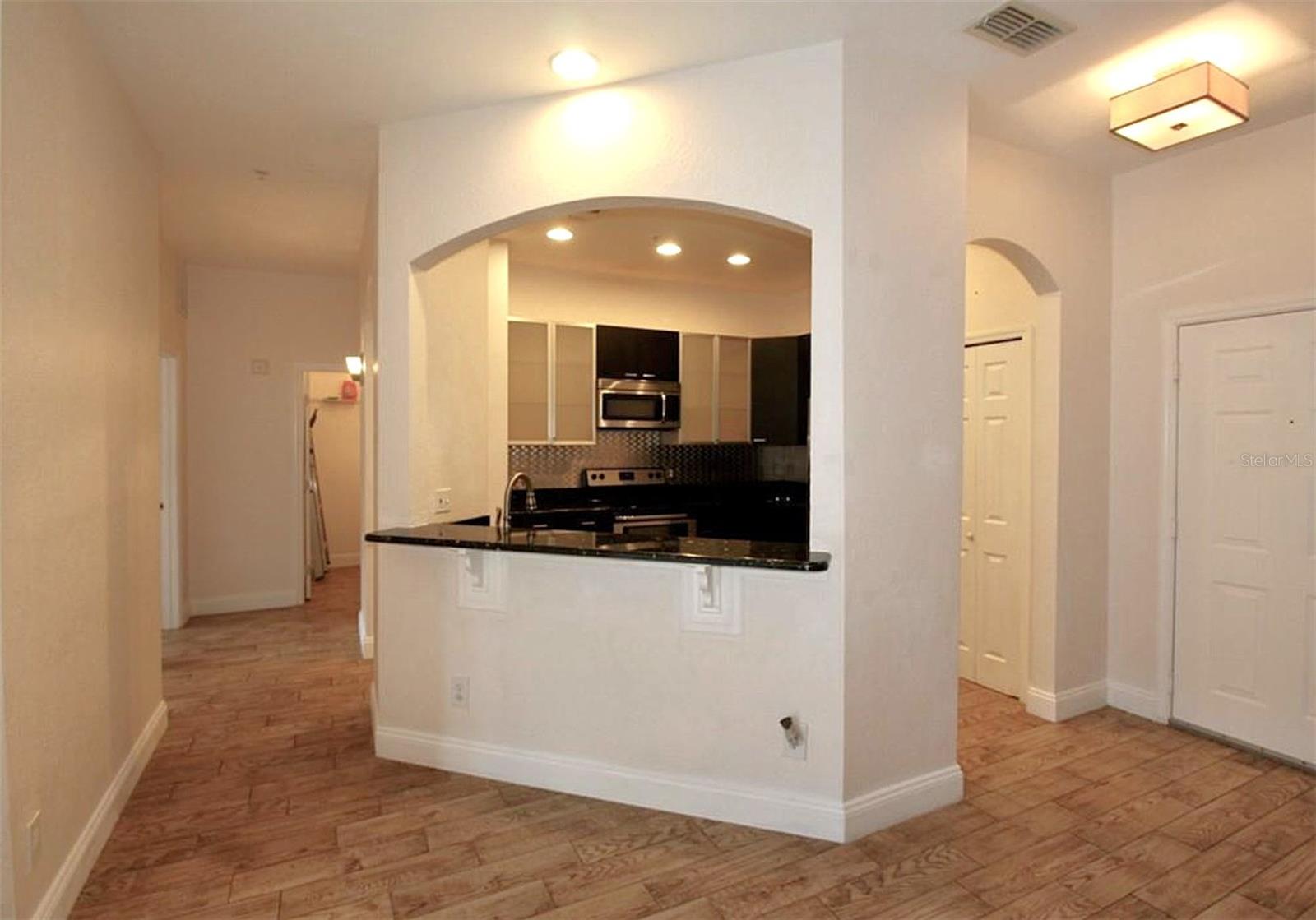 3001 Laurel Park Ln #105 Property Photo 13