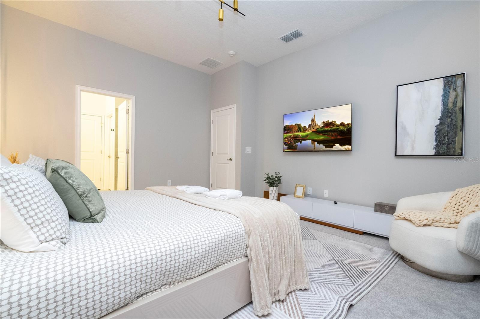 10018 Voyager Way Property Photo 10