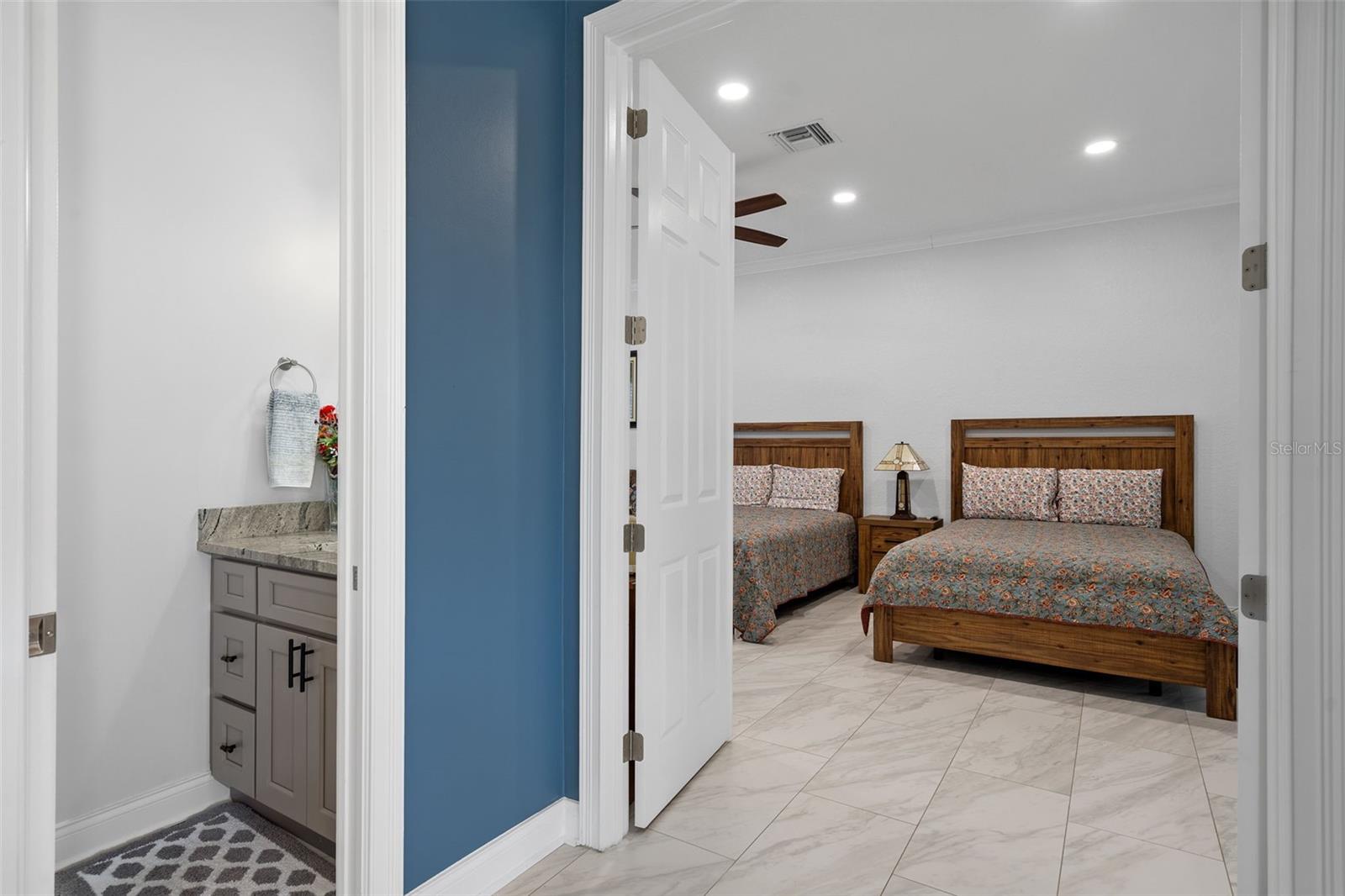 9057 Balmoral Mews Sq Property Photo 21